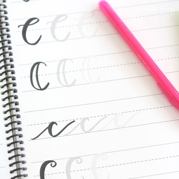 Add some variety to your hand lettered designs with this printable workbook, 5 ways to letter the alphabet.